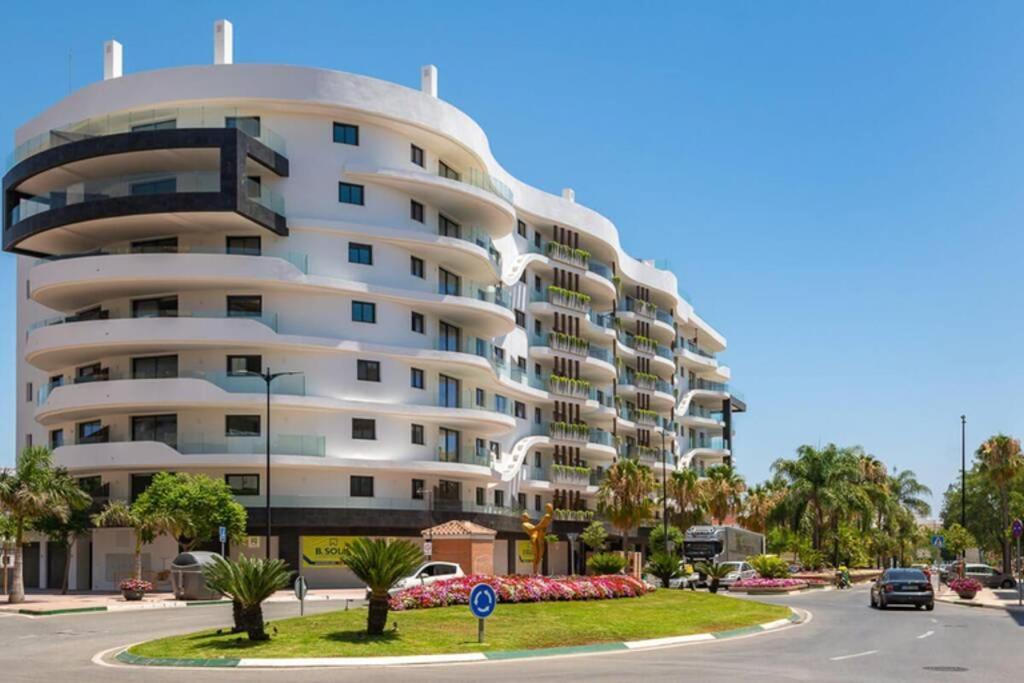 Keywise Family Luxury Infinity Beach & Golf Естепона Екстериор снимка